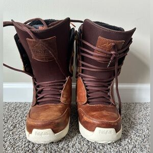 ThirtyTwo Women Leather Snowboard Boots- Size 7.5